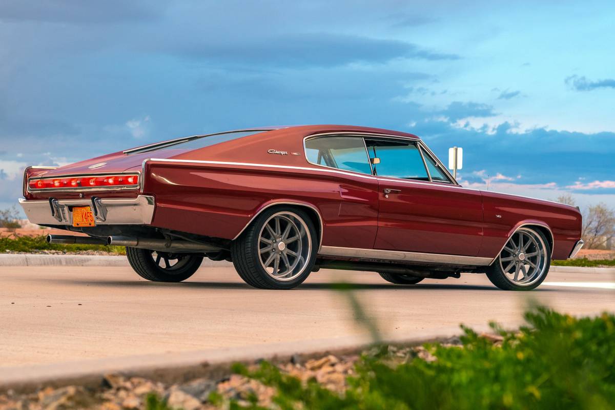 Charger-1967-red-2