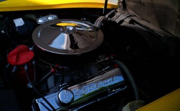 Chavy-corvette-stingray-1976-yellow-11