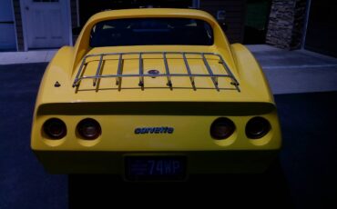 Chavy-corvette-stingray-1976-yellow-2