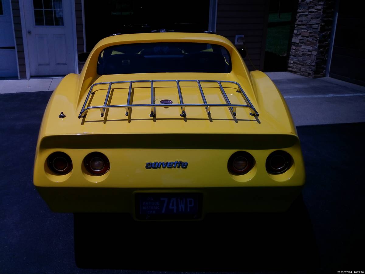Chavy-corvette-stingray-1976-yellow-2