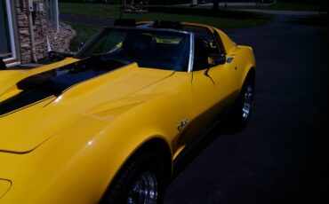 Chavy-corvette-stingray-1976-yellow-4