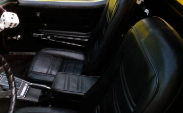 Chavy-corvette-stingray-1976-yellow-7