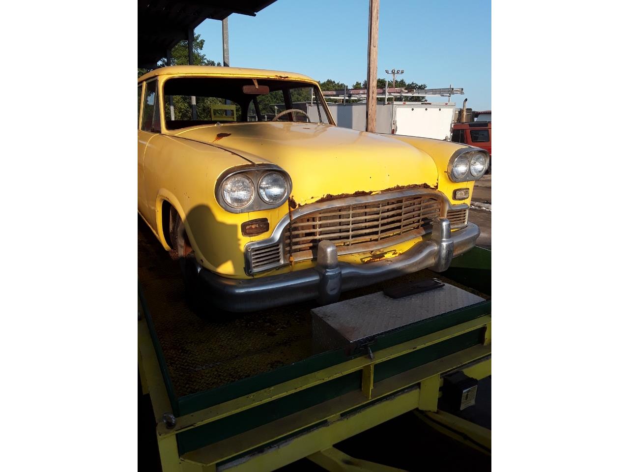 Checker-A12-1964-Yellow-Grey-2