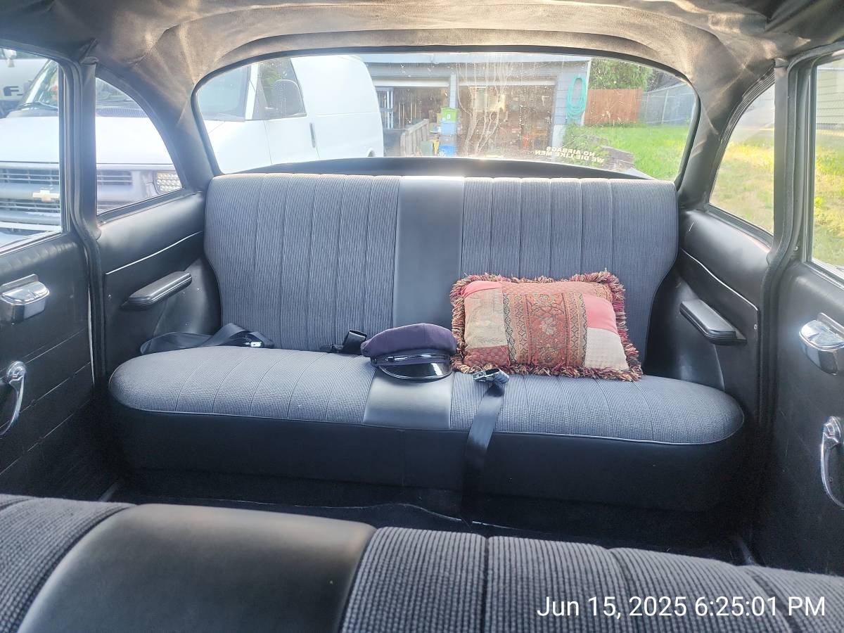 Checker-a12e-1977-21