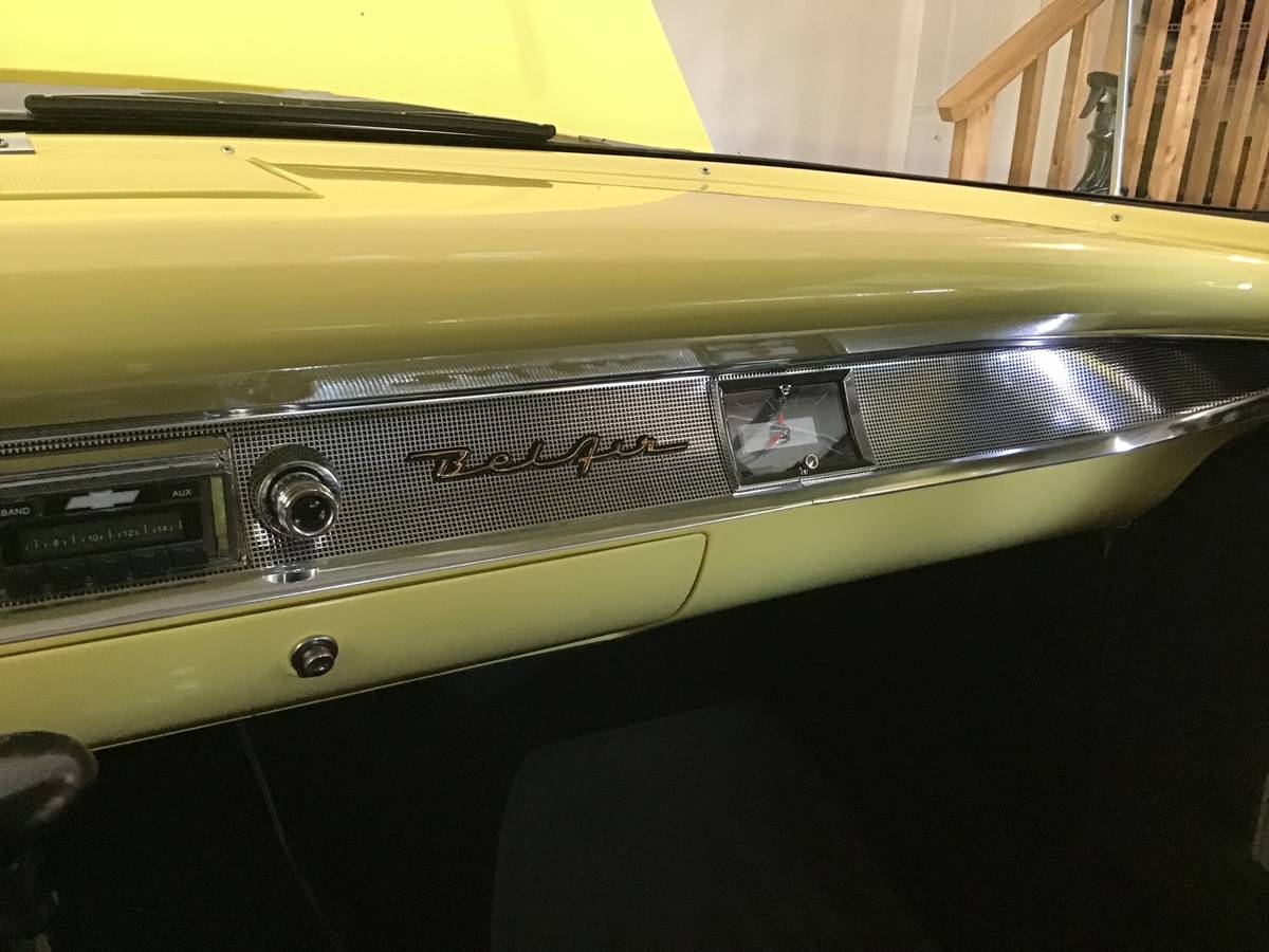 Chev-bel-air-1957-yellow-9