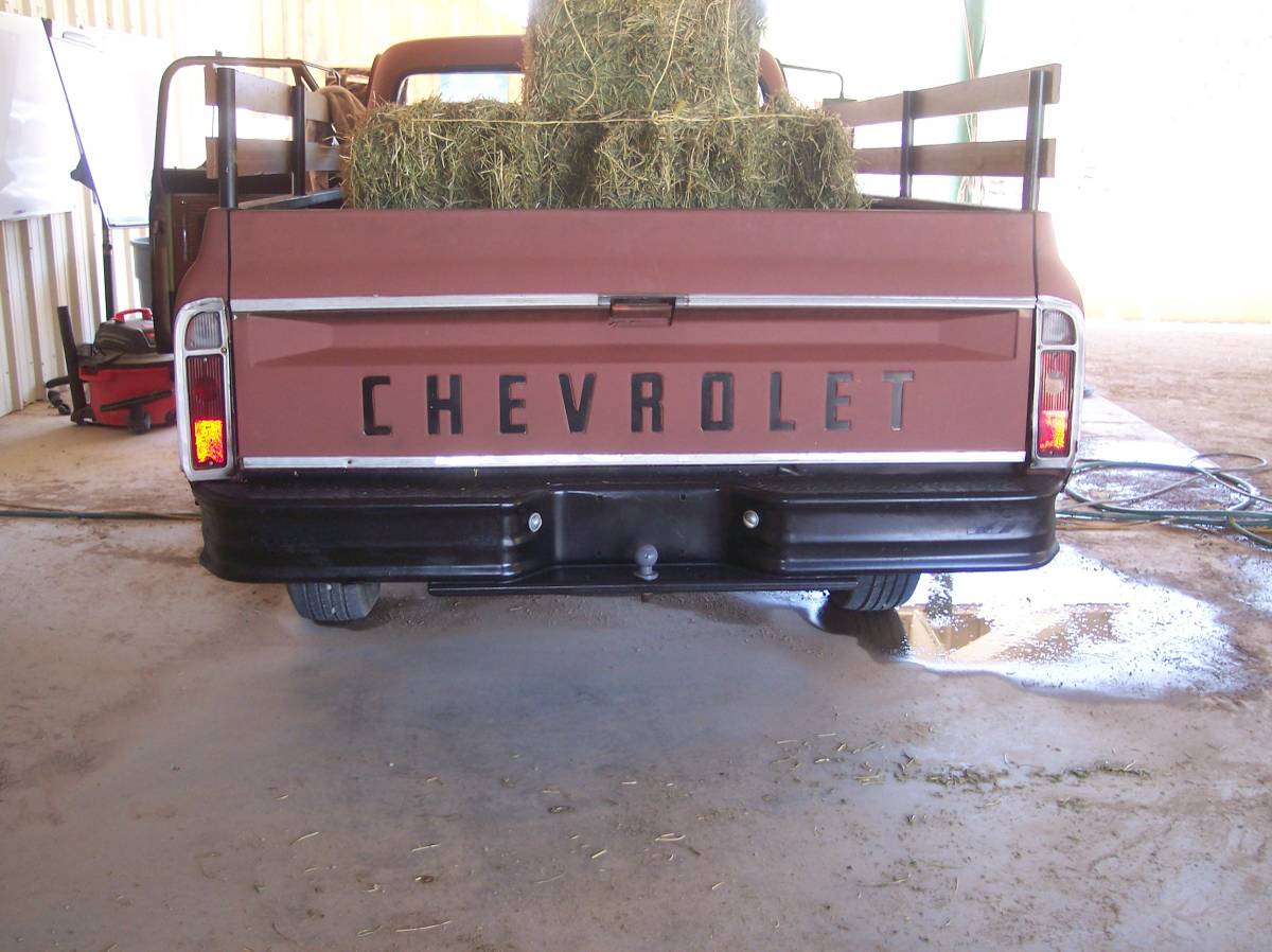 Chev-c20-1970-brown-5