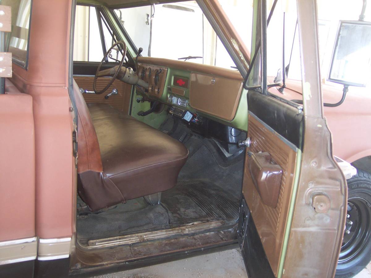 Chev-c20-1970-brown-8
