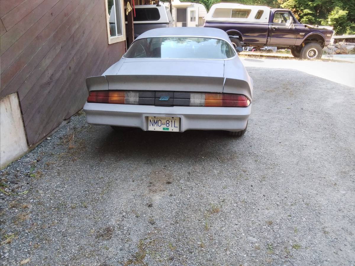 Chev-camaro-1981-1