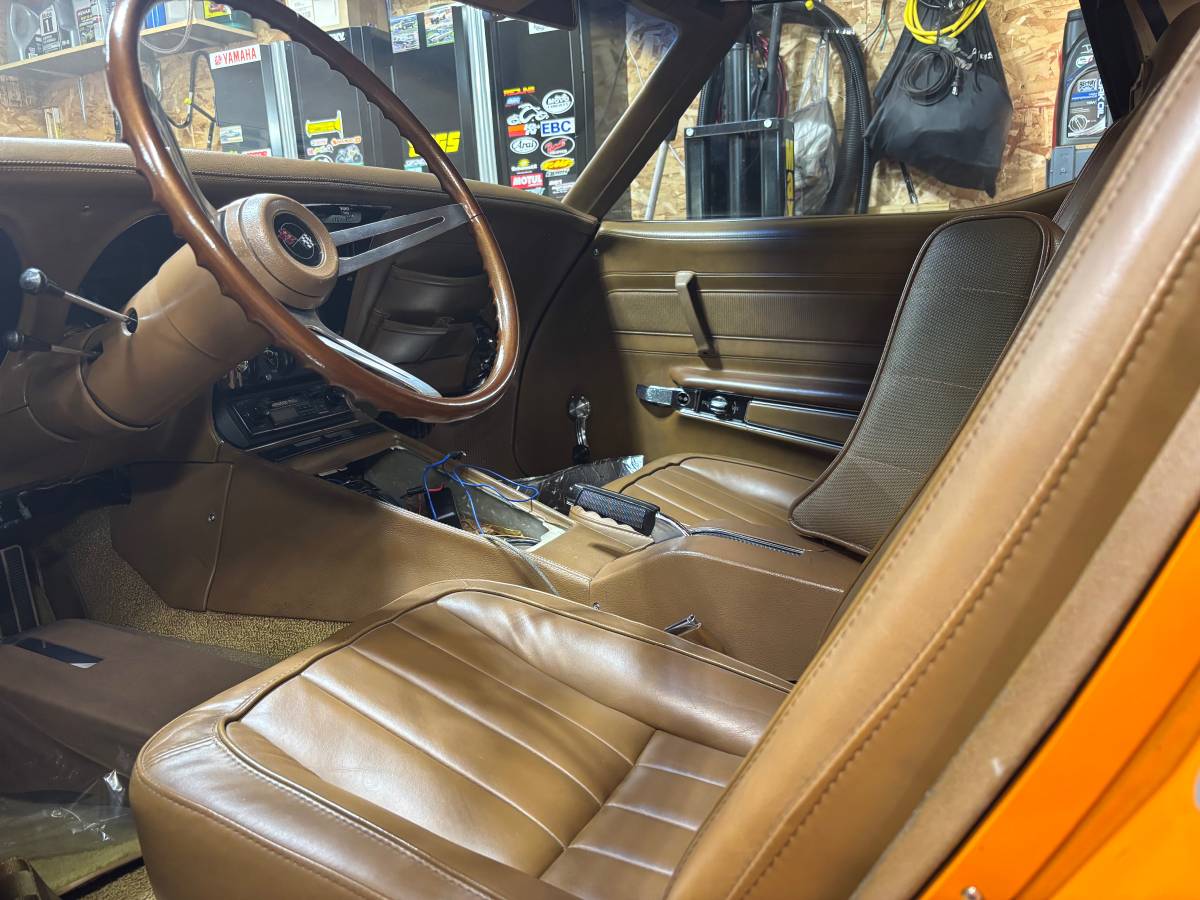 Chev-corvette-1971-orange-1