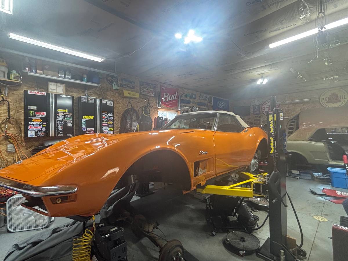 Chev-corvette-1971-orange-2