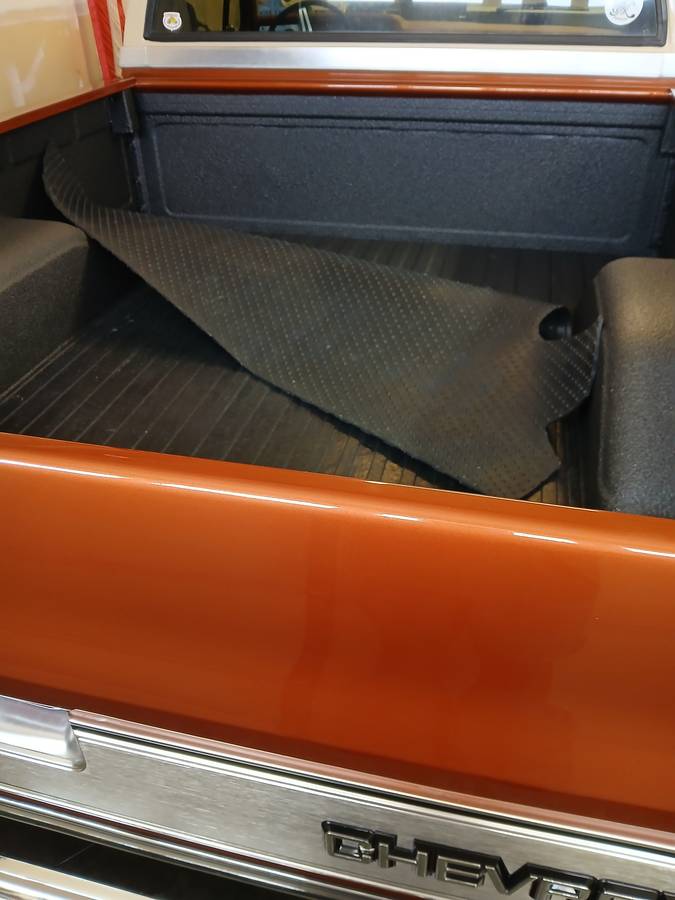Chev-silverado-r10-1987-custom-14