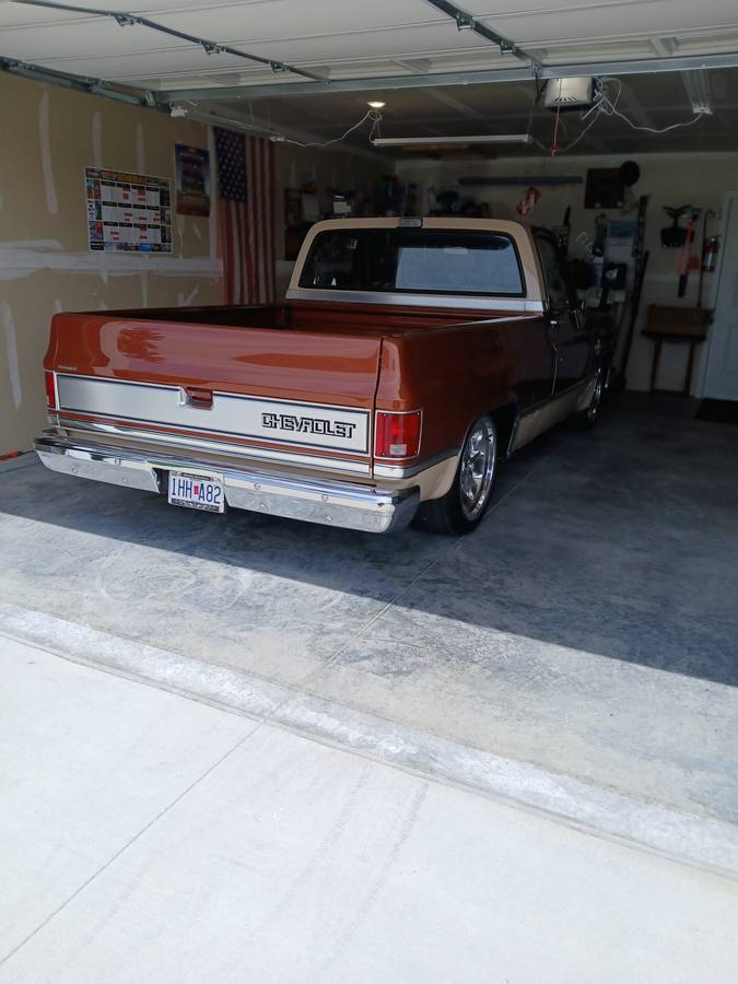 Chev-silverado-r10-1987-custom-17