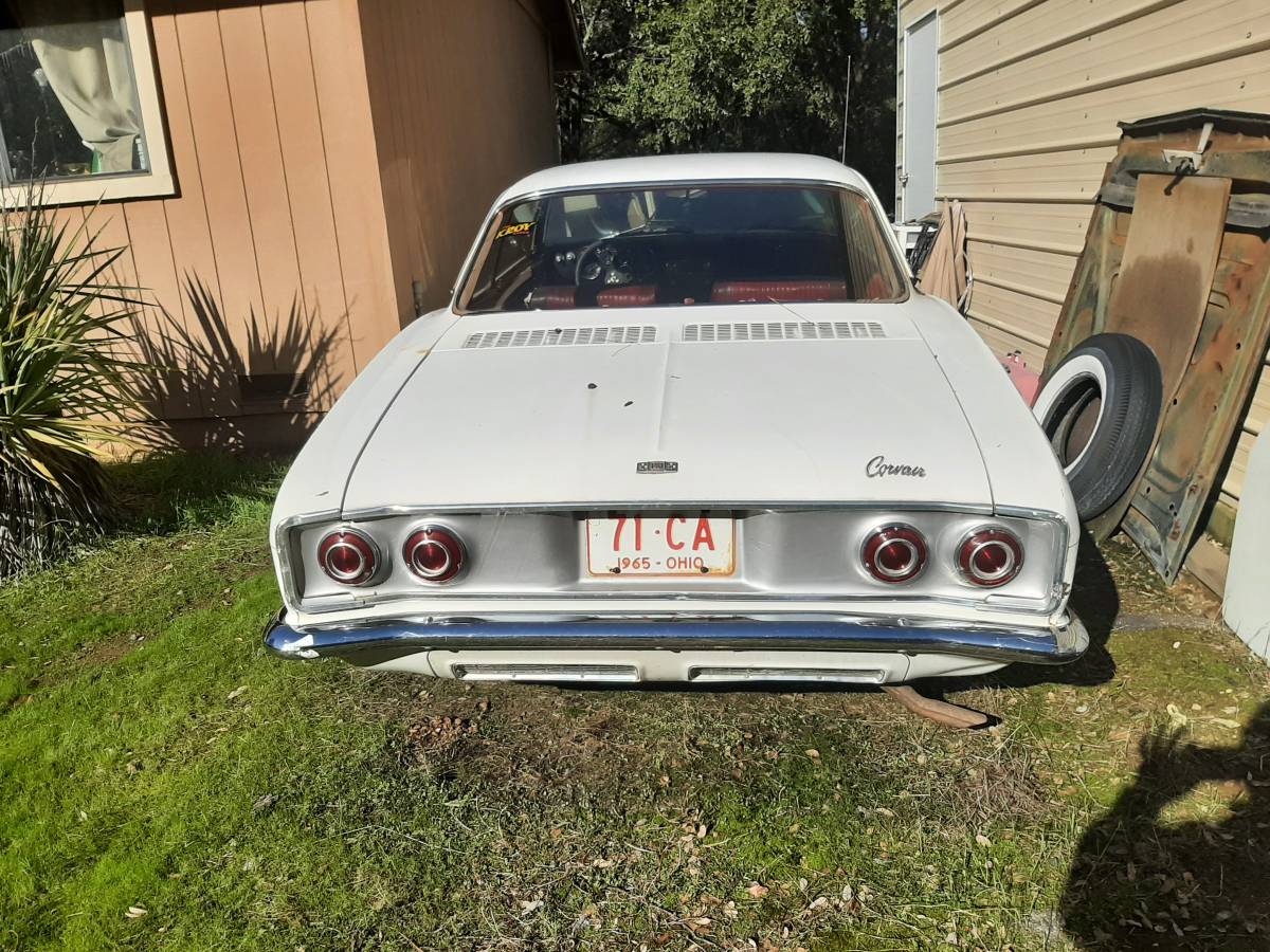 Chev.-corvair-1965-white-2