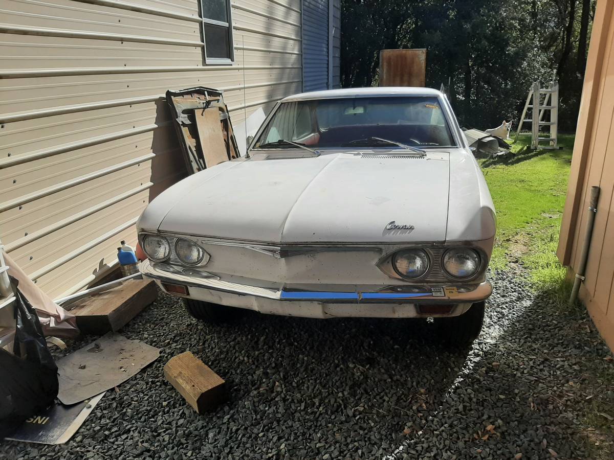 Chev.-corvair-1965-white