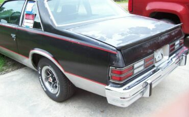 Chev.-malibu-classic-1980-black-3