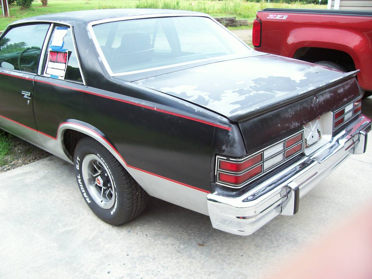 Chev.-malibu-classic-1980-black-3