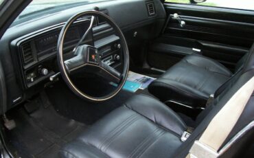 Chev.-malibu-classic-1980-black-4