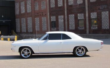 Chevelle-ss-1967-custom-17