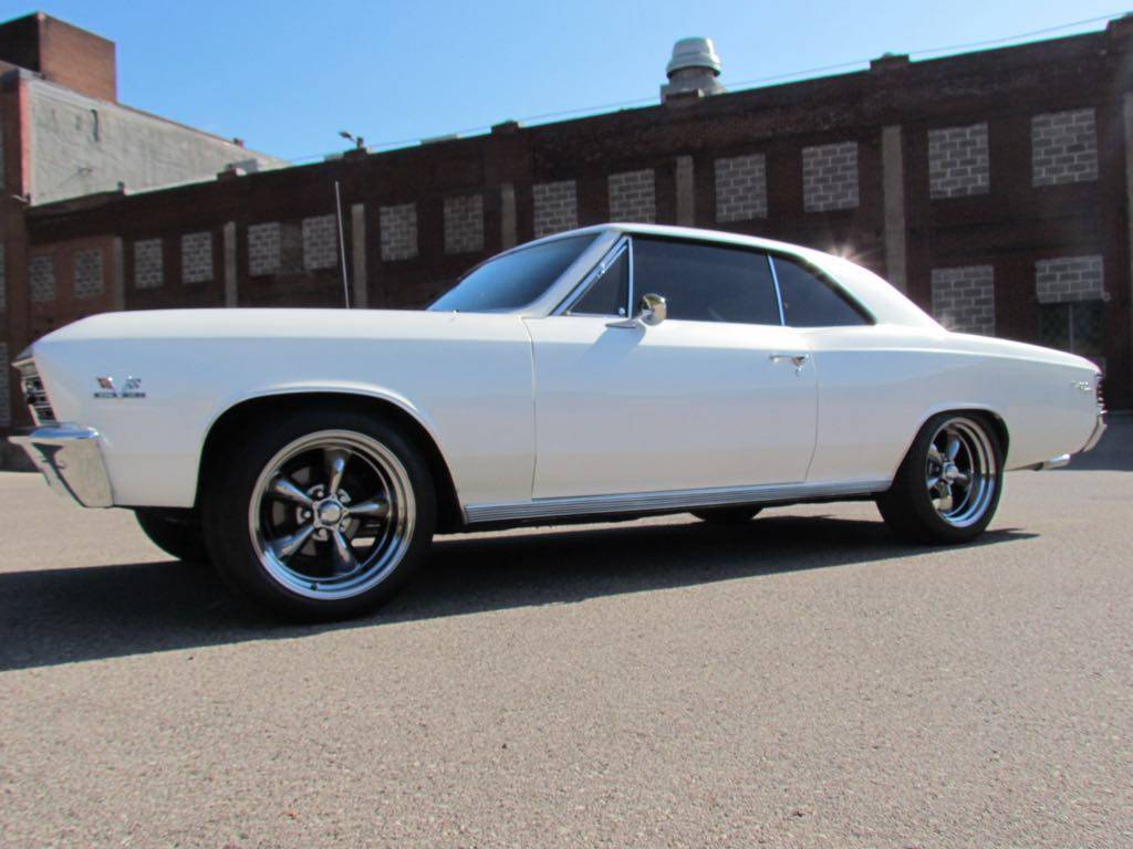 Chevelle-ss-1967-custom-4