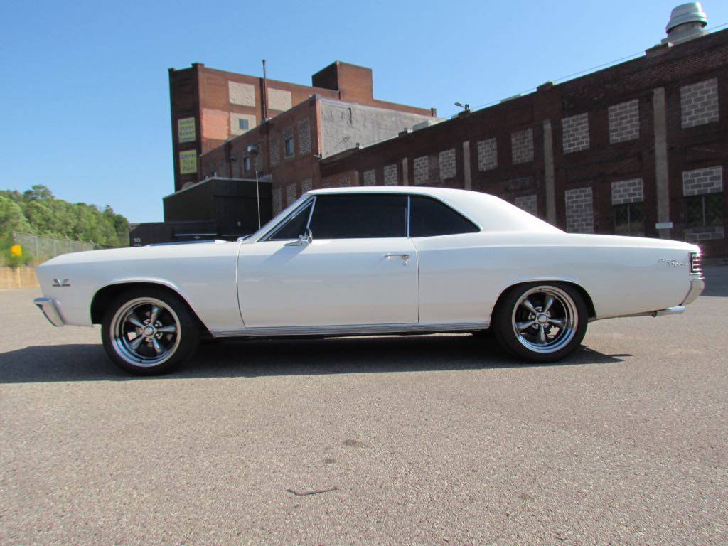 Chevelle-ss-1967-custom-5