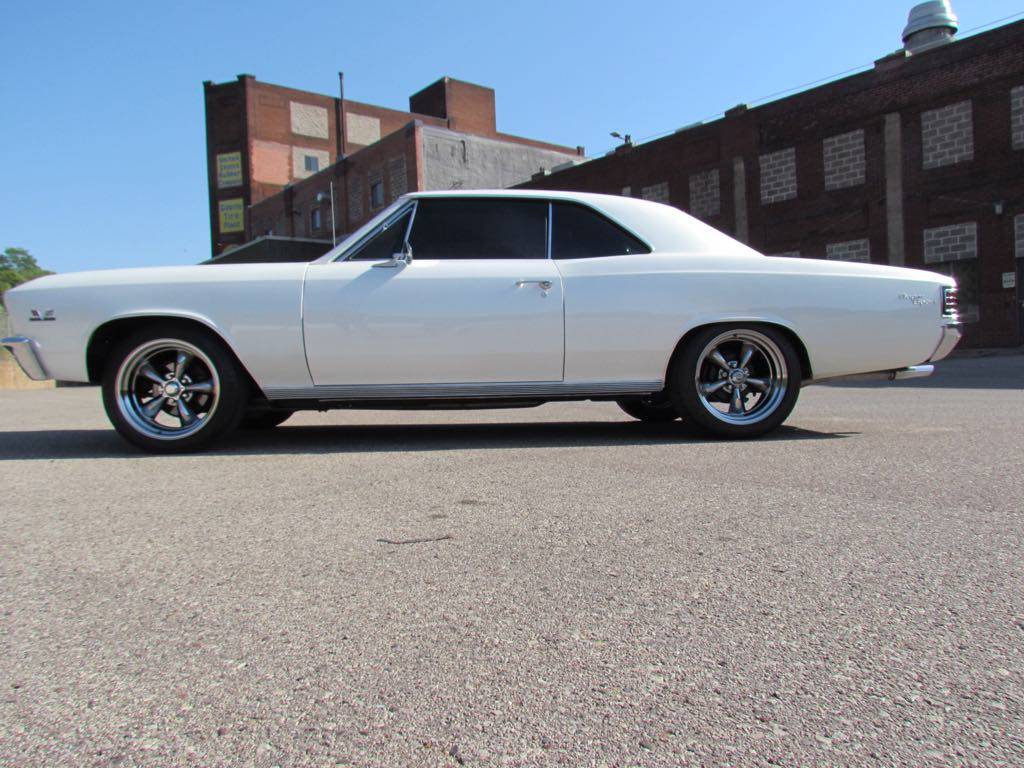 Chevelle-ss-1967-custom-8