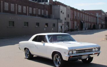 Chevelle-ss-1967-custom-9