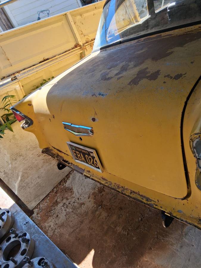 Cheverolet-1955-yellow-10