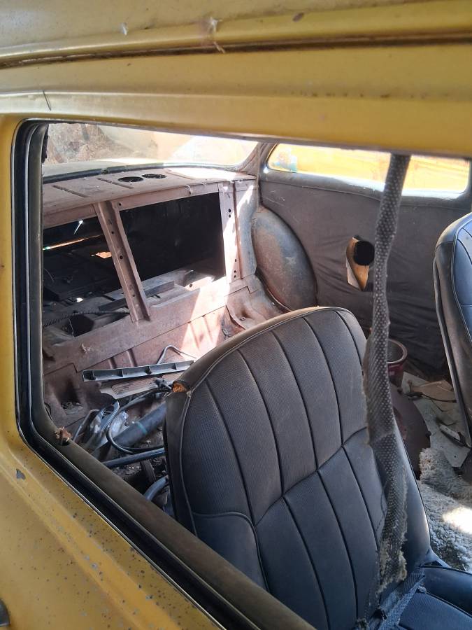 Cheverolet-1955-yellow-11