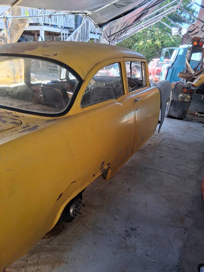 Cheverolet-1955-yellow-5