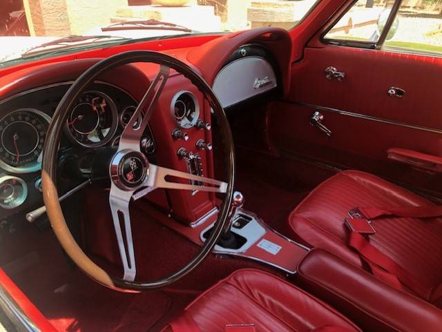 Cheverolet-corvette-stingray-1964-white-6