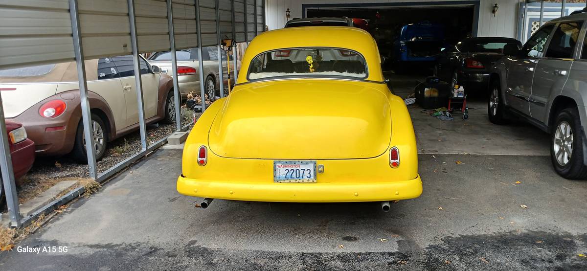 Chevolet-styline-coupe-1949-yellow-2