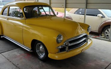Chevolet-styline-coupe-1949-yellow