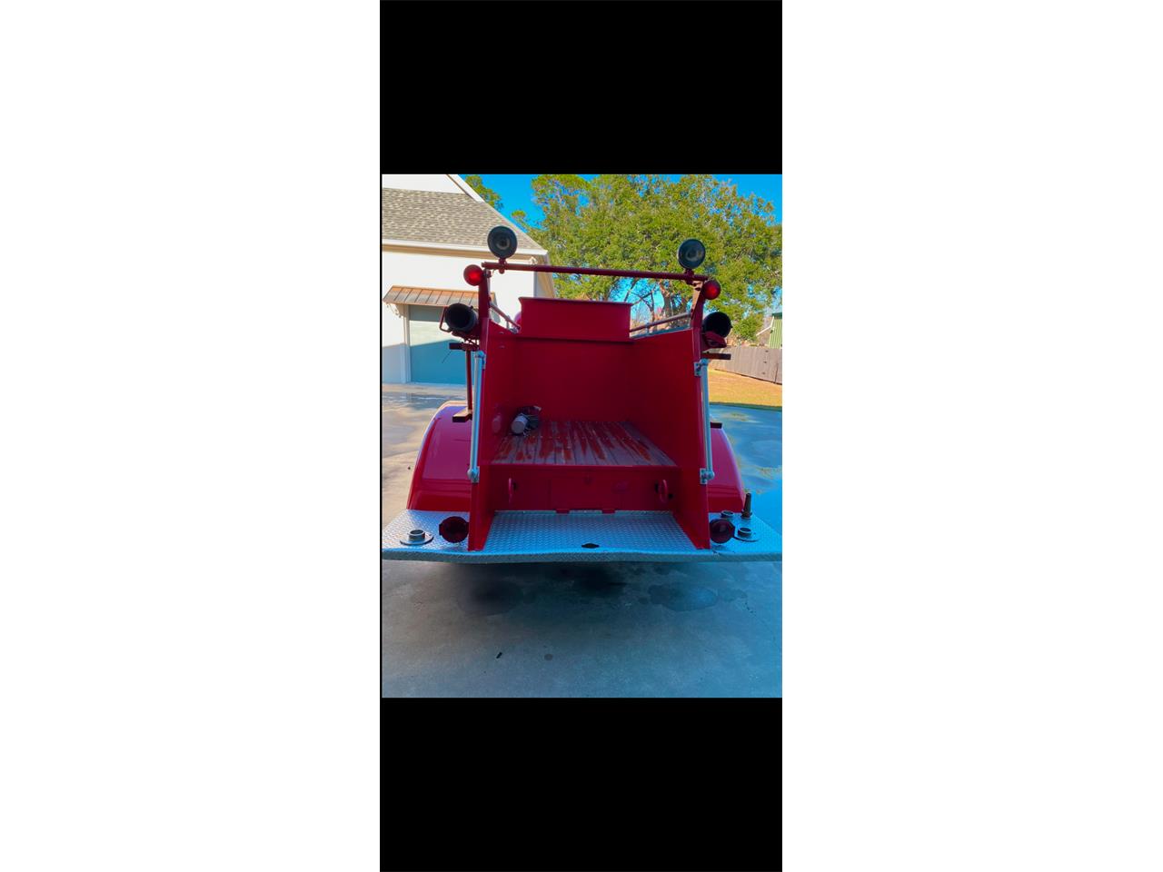 Chevrolet-1-ton-truck-1941-Red-Black-11