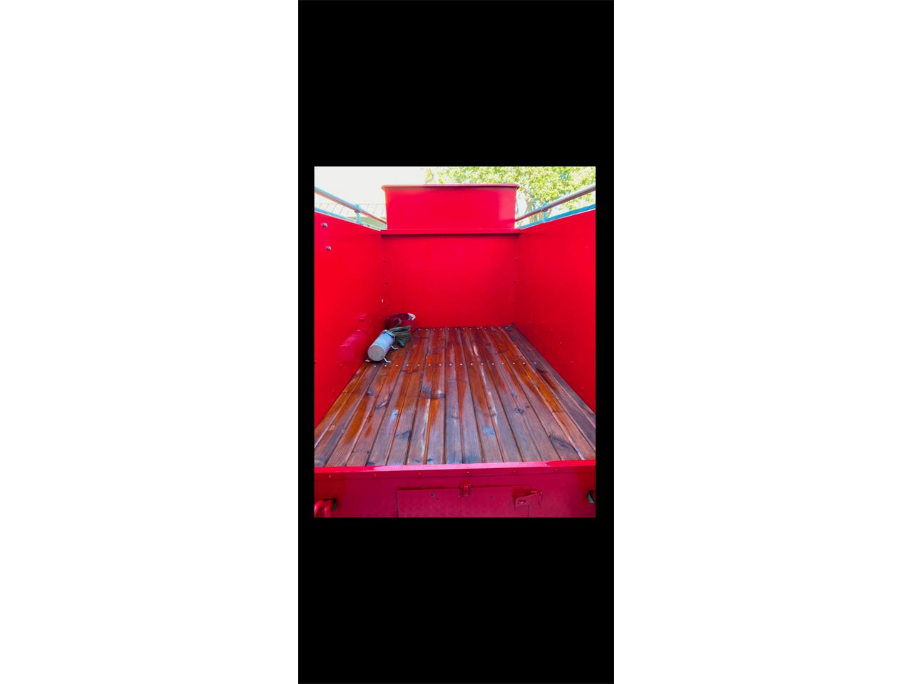 Chevrolet-1-ton-truck-1941-Red-Black-12