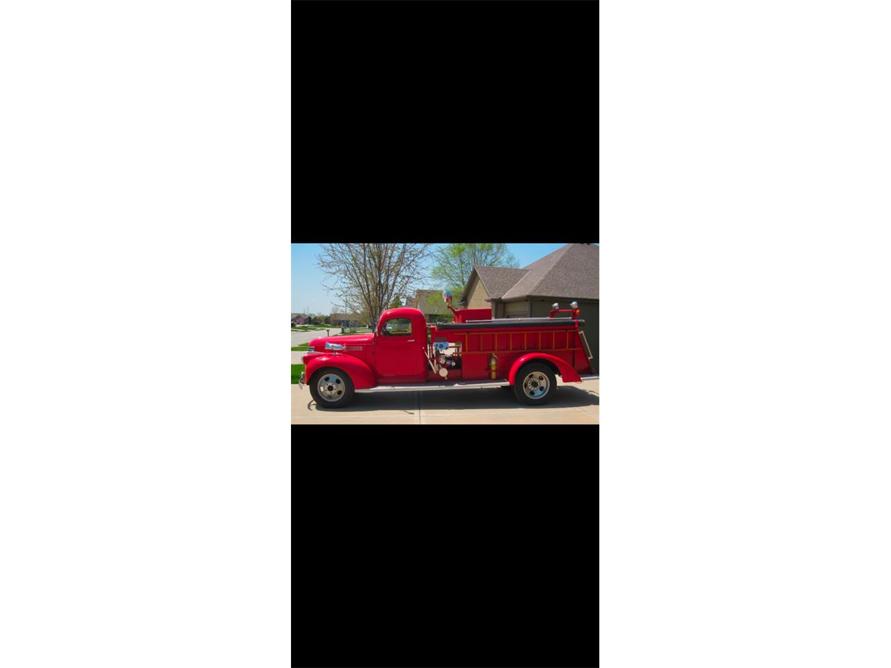 Chevrolet-1-ton-truck-1941-Red-Black-18