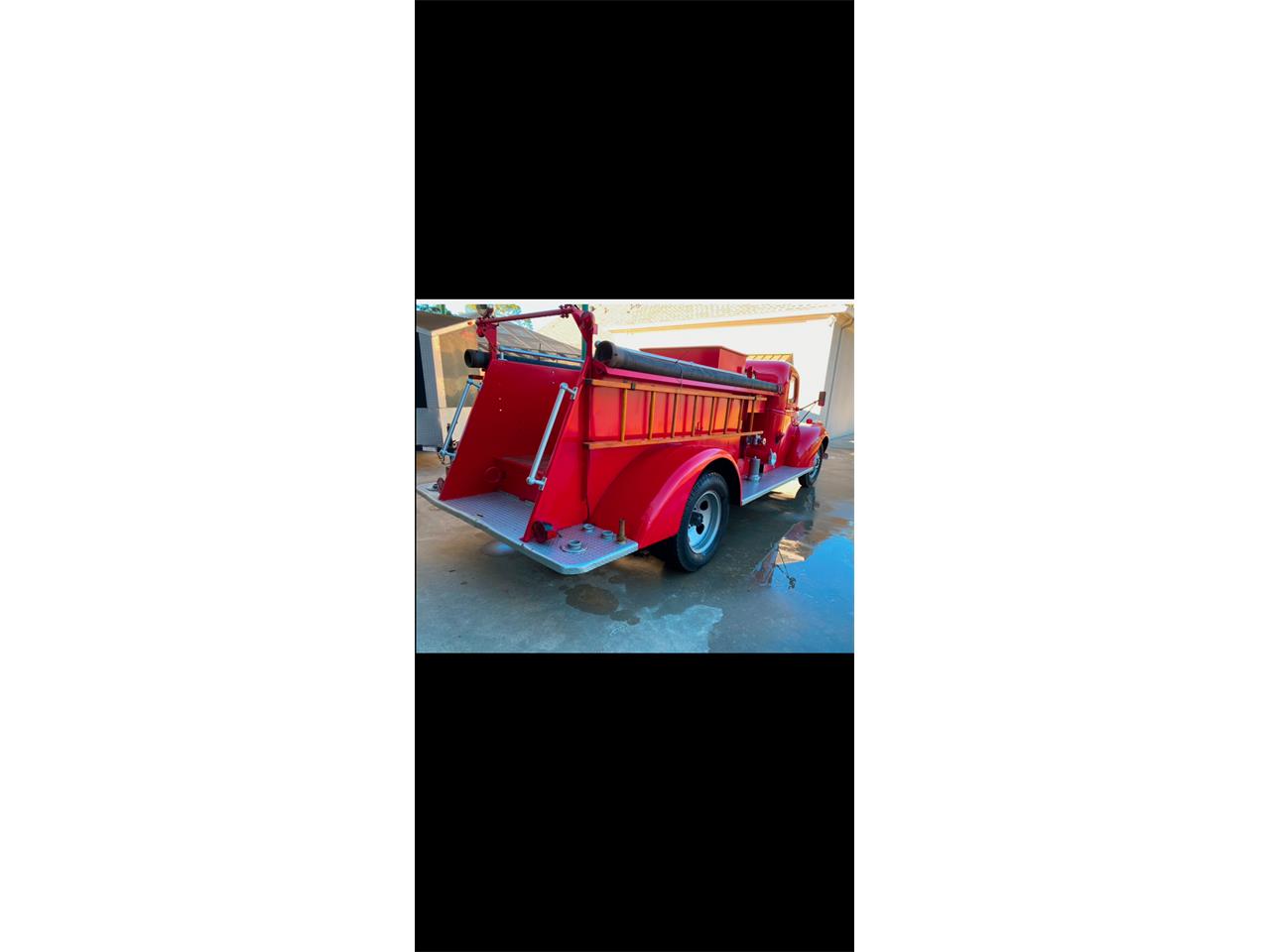 Chevrolet-1-ton-truck-1941-Red-Black-2