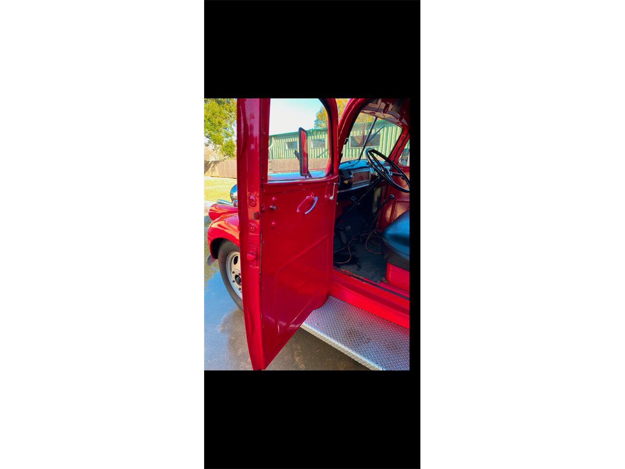Chevrolet-1-ton-truck-1941-Red-Black-9