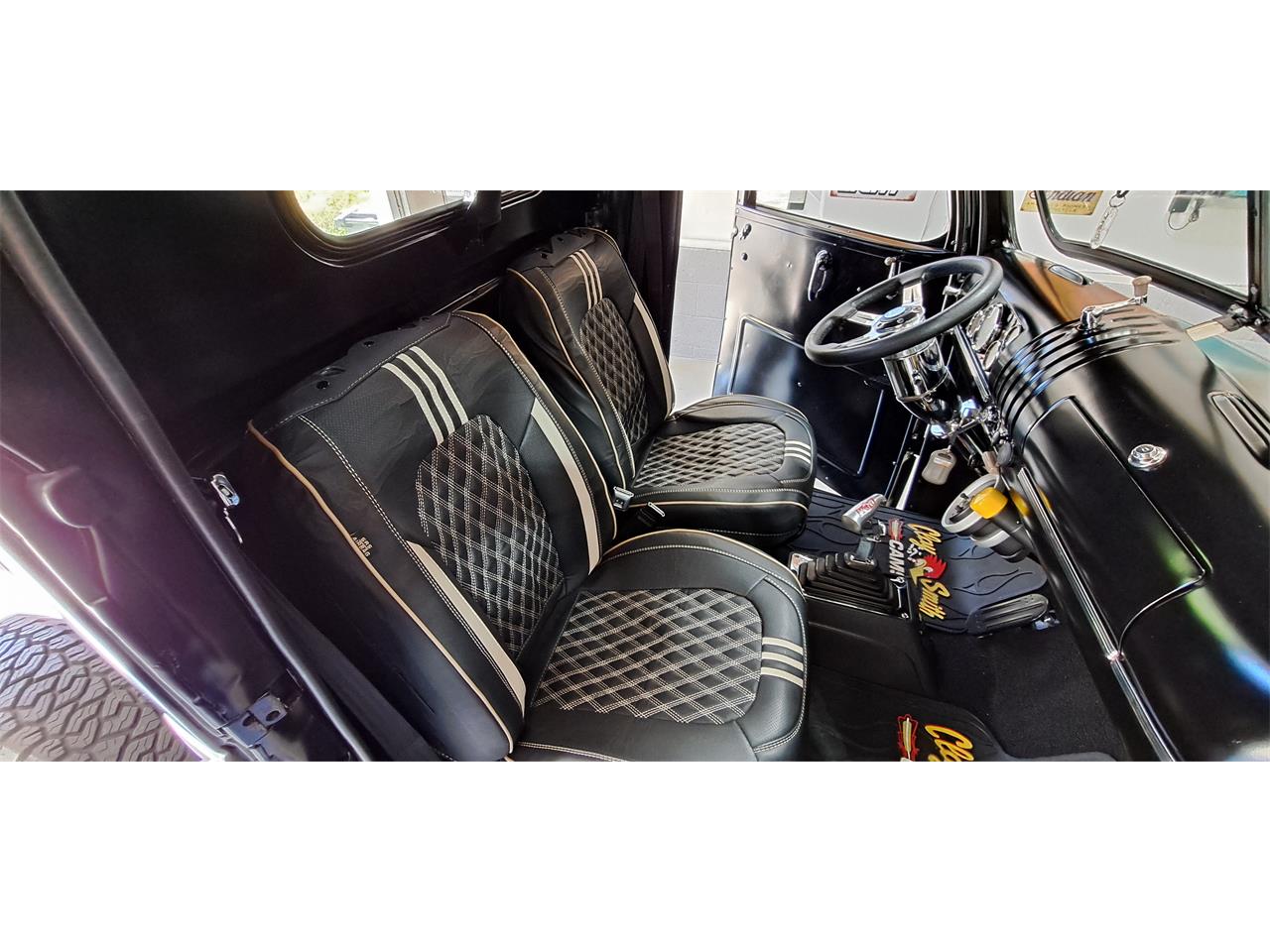 Chevrolet-12-ton-pickup-1945-Black-Black-8