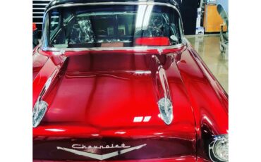 Chevrolet-150-1957-2-tone-randy-apple3-Black-amp-burgundy-10