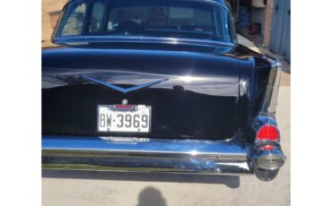 Chevrolet-150-1957-2-tone-randy-apple3-Black-amp-burgundy-20