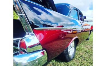 Chevrolet-150-1957-2-tone-randy-apple3-Black-amp-burgundy-5