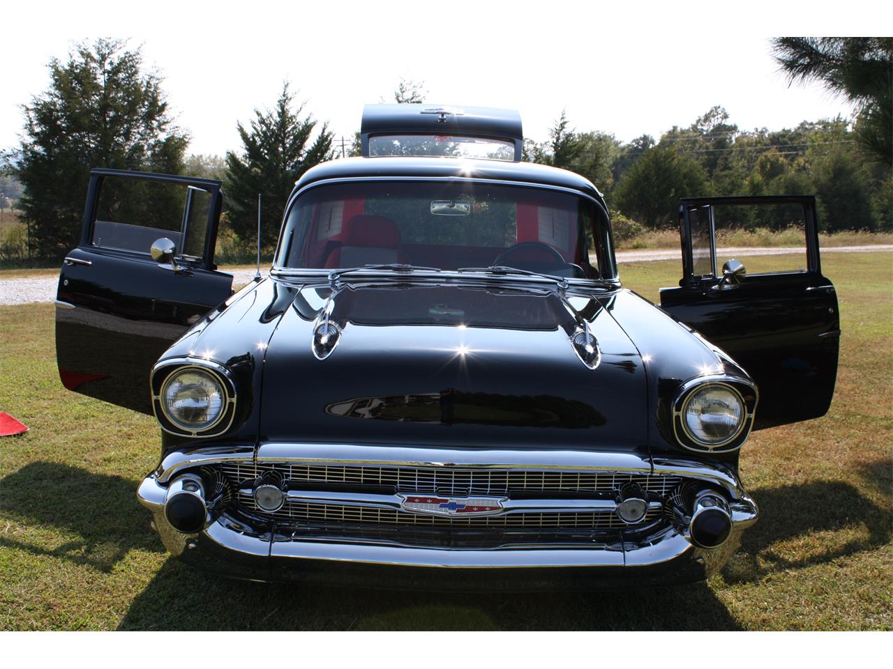 Chevrolet-150-1957-Black-Red-Gray-and-Black-10
