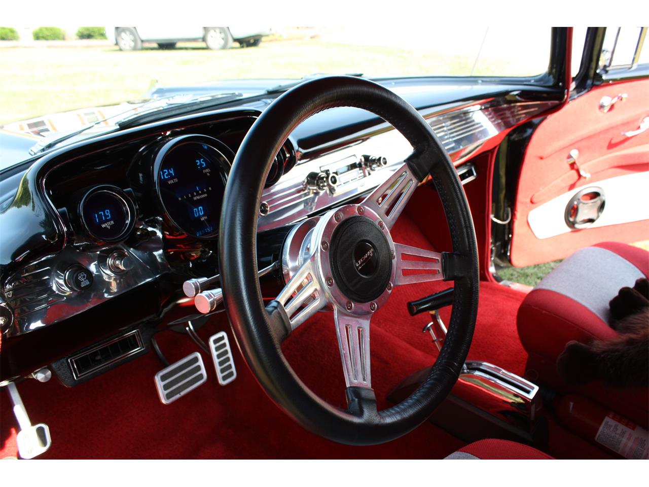 Chevrolet-150-1957-Black-Red-Gray-and-Black-15