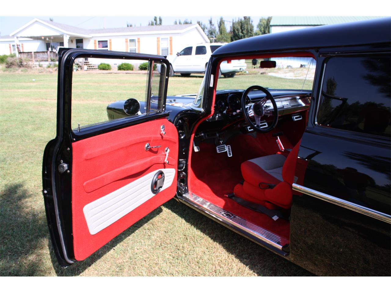 Chevrolet-150-1957-Black-Red-Gray-and-Black-16