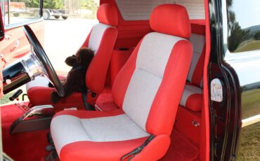 Chevrolet-150-1957-Black-Red-Gray-and-Black-17