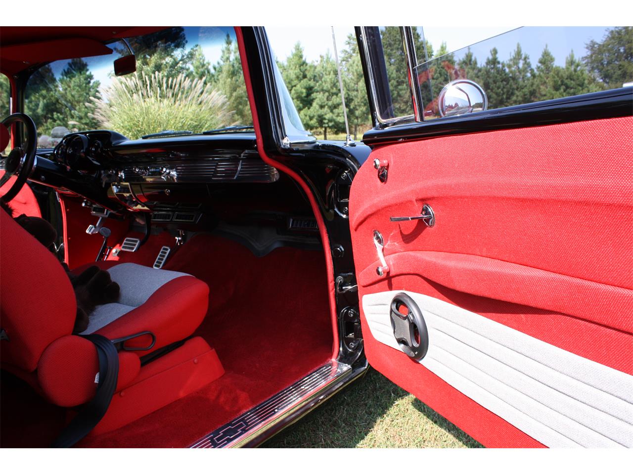 Chevrolet-150-1957-Black-Red-Gray-and-Black-18