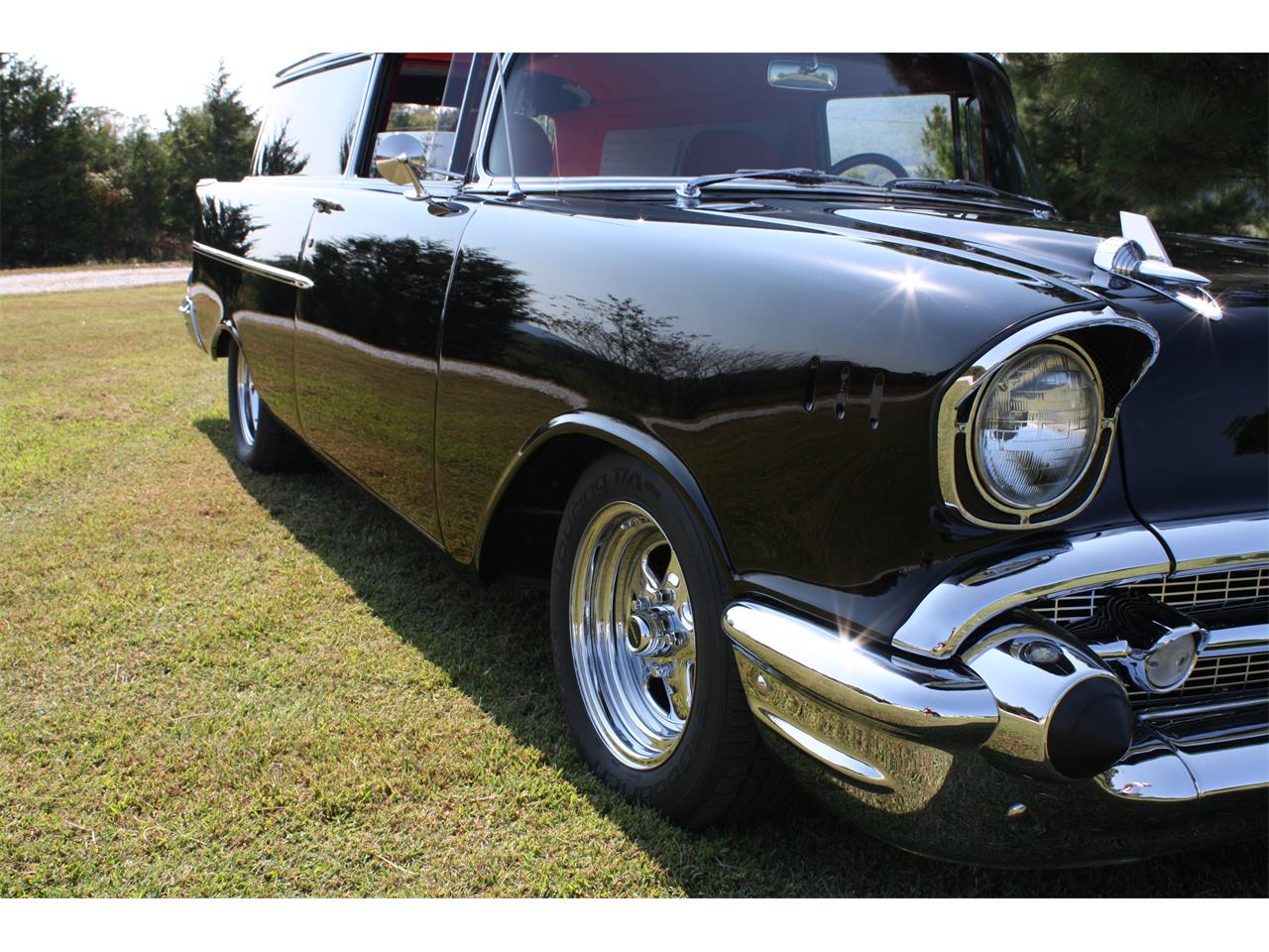 Chevrolet-150-1957-Black-Red-Gray-and-Black-9