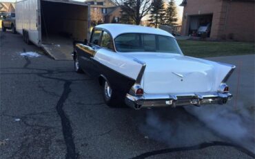 Chevrolet-150-1957-Black-Widow-Blackracing-tweed-45