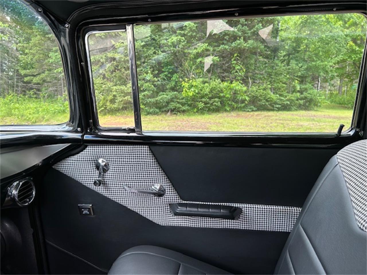 Chevrolet-150-1957-Black-Widow-Blackracing-tweed-48