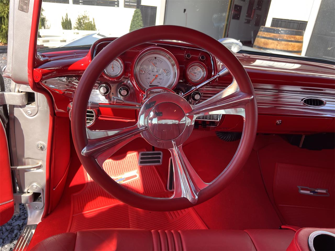 Chevrolet-150-1957-Silver-Red-11